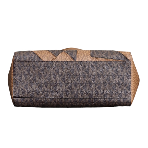 Michael Kors Sinclair Logo Large Brown Tote - Picture 4 of 8